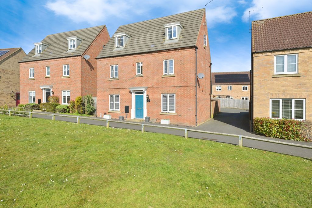 Property photo 1 of 18