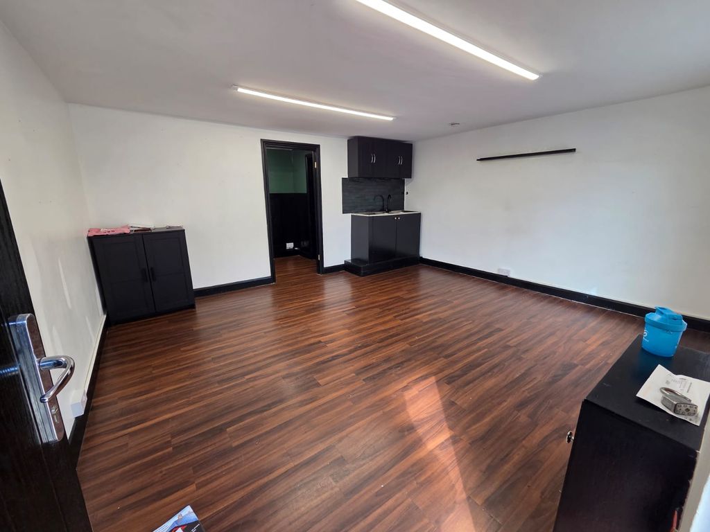 Property photo 2 of 5 Gallery
