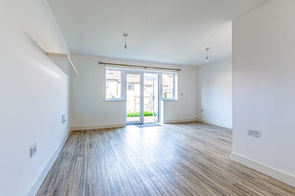 Property photo 2 of 17 2