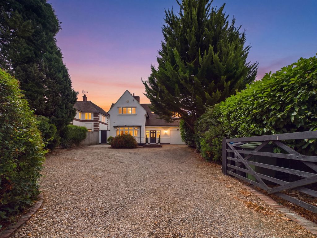 Property photo 1 of 40