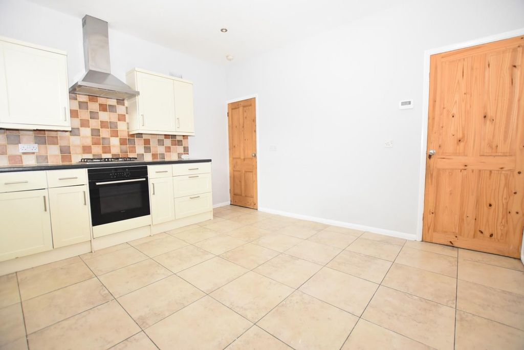 Property photo 2 of 16 Kitchen 1.Jpg