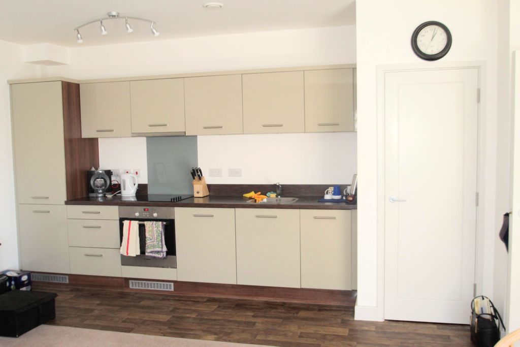 Property photo 2 of 5 Kitchen