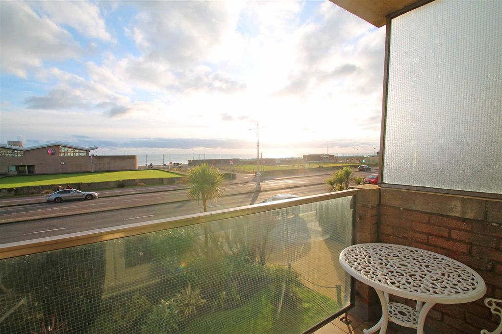 Property photo 2 of 13 Balcony