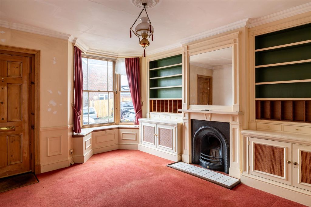 Property photo 3 of 19
