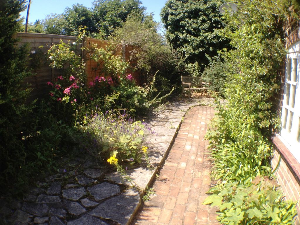 Property photo 3 of 20