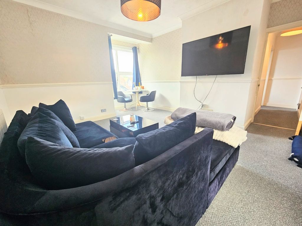 Property photo 2 of 13 4378253