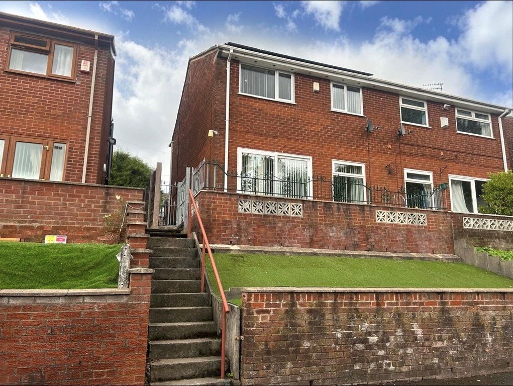 Property photo 1 of 17 External