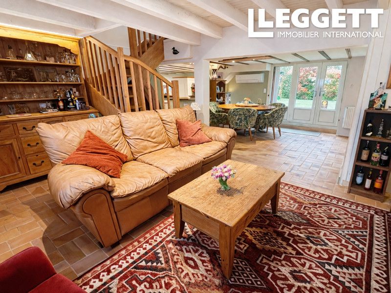 Property photo 3 of 10