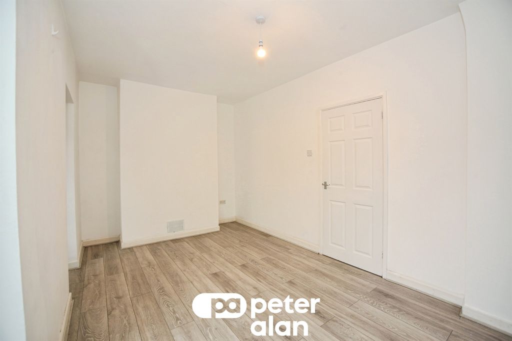 Additional image 8 of 3 bed semi-detached house for salePencoed Avenue, Cefn Fforest, Blackwood NP12