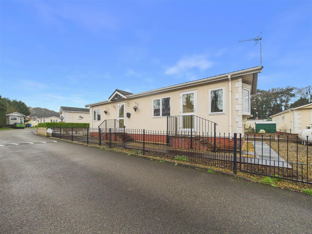 Property photo 1 of 7 Cam01407G0-Pr0108-Still007.Jpg