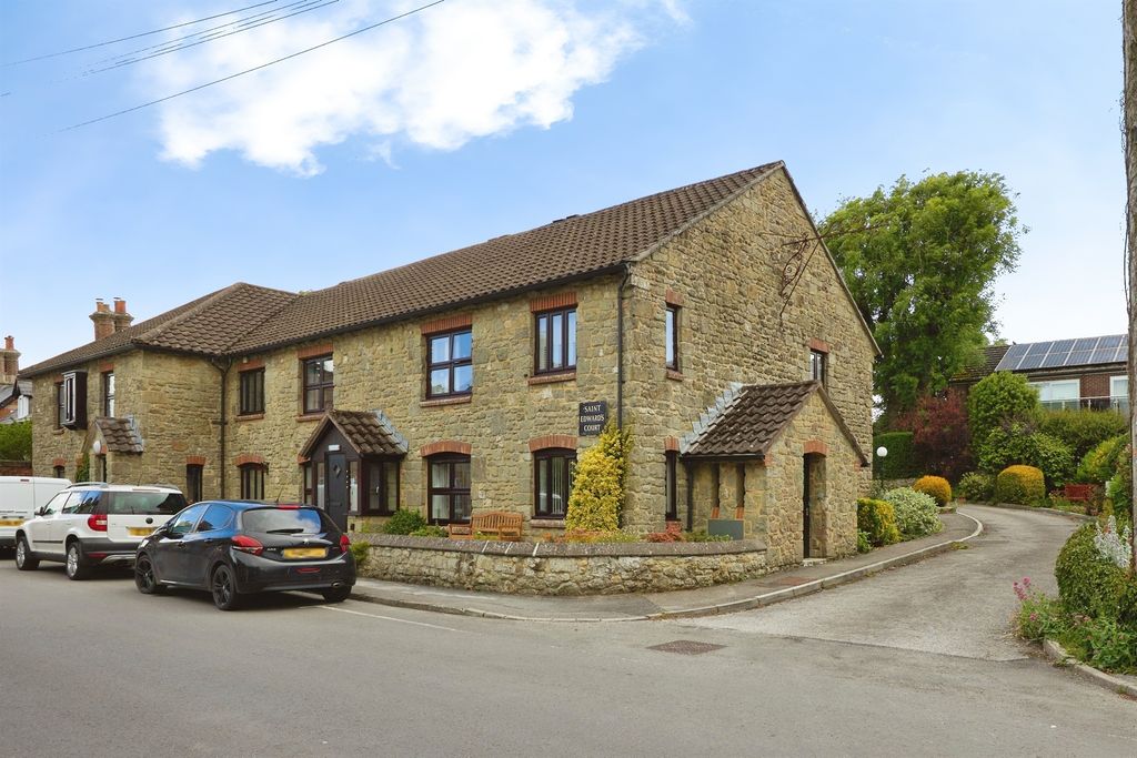 Property photo 2 of 11