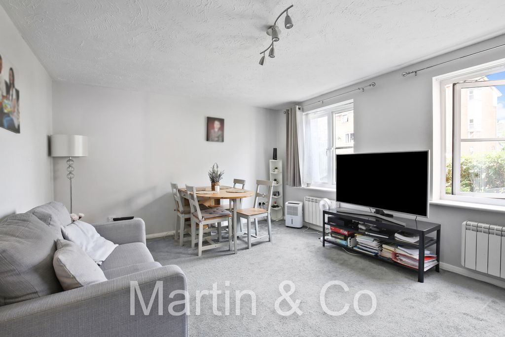 Property photo 3 of 12 3