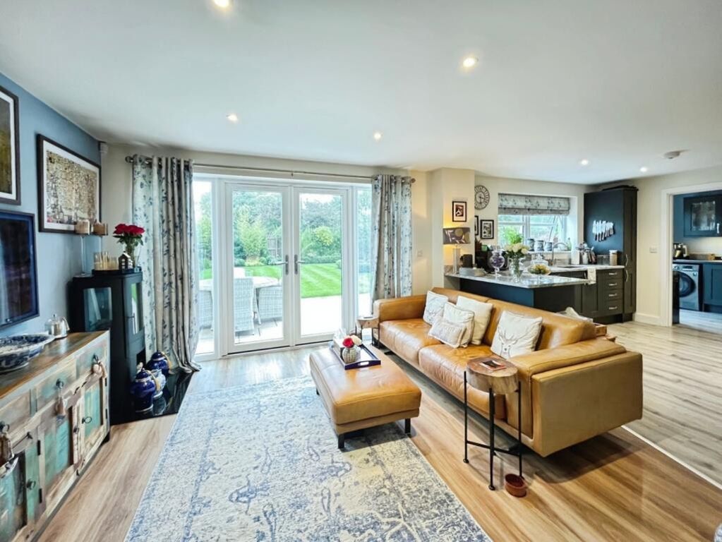 Property photo 2 of 24 5520221