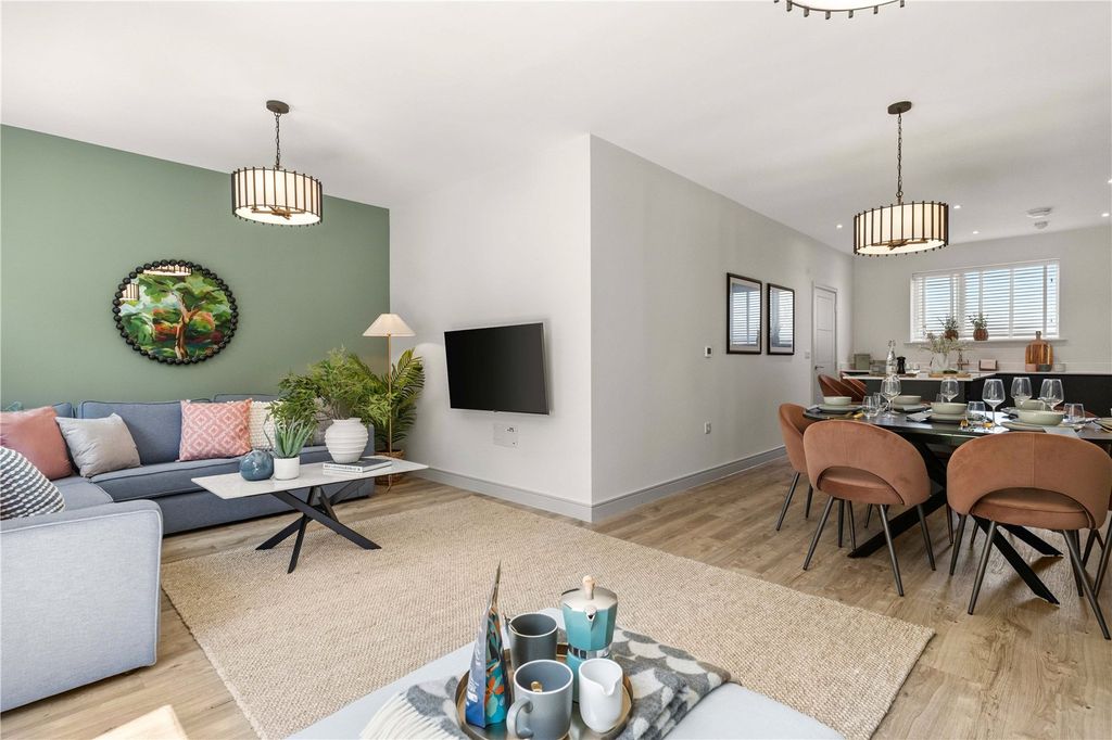 Property photo 3 of 16 Picture No. 02