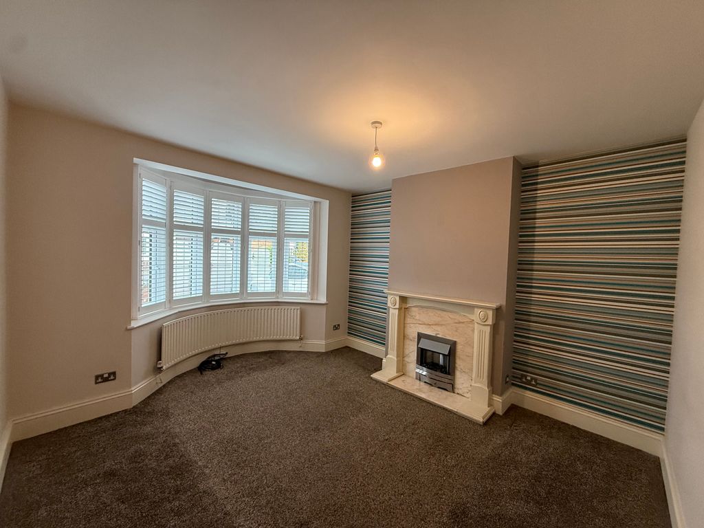 Property photo 3 of 12 3 Living