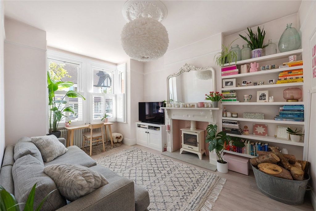 Property photo 3 of 14 Picture No. 15