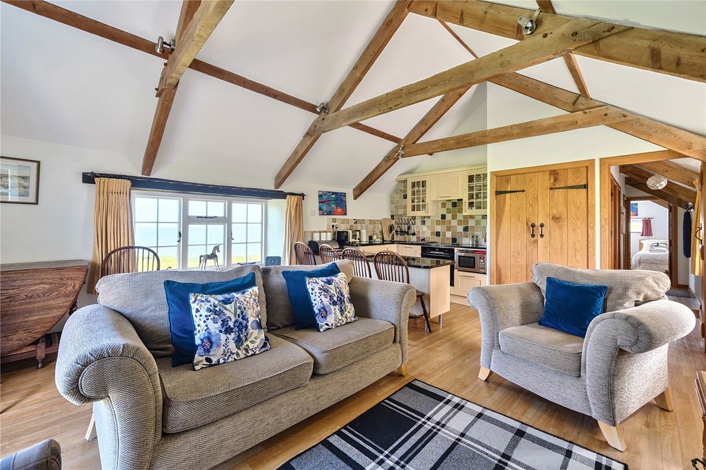 Property photo 3 of 17 Picture No. 18