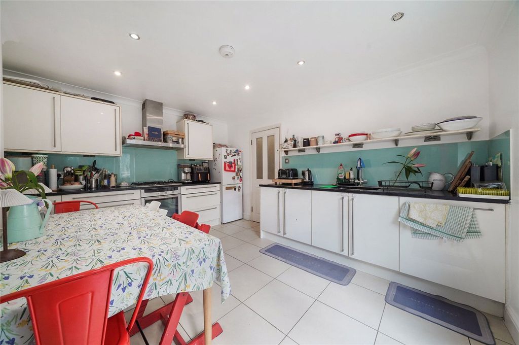 Property photo 2 of 15 Picture No. 05