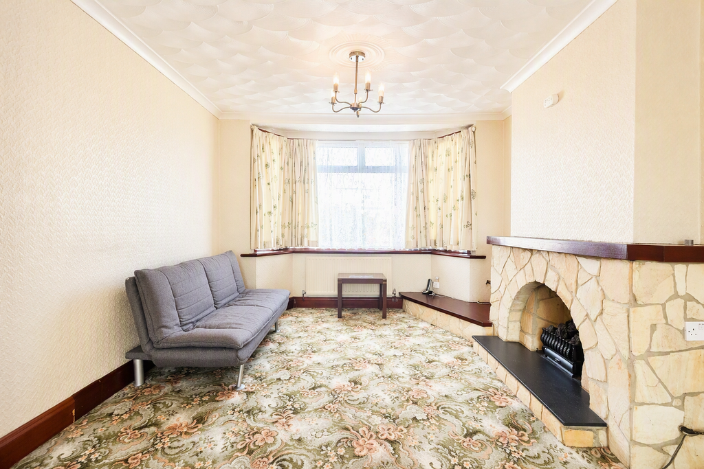 Property photo 2 of 9