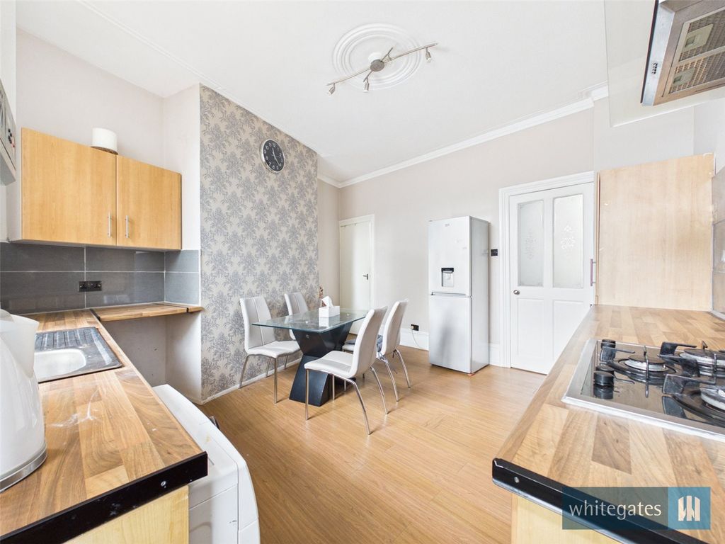 Property photo 3 of 17 Picture No. 06