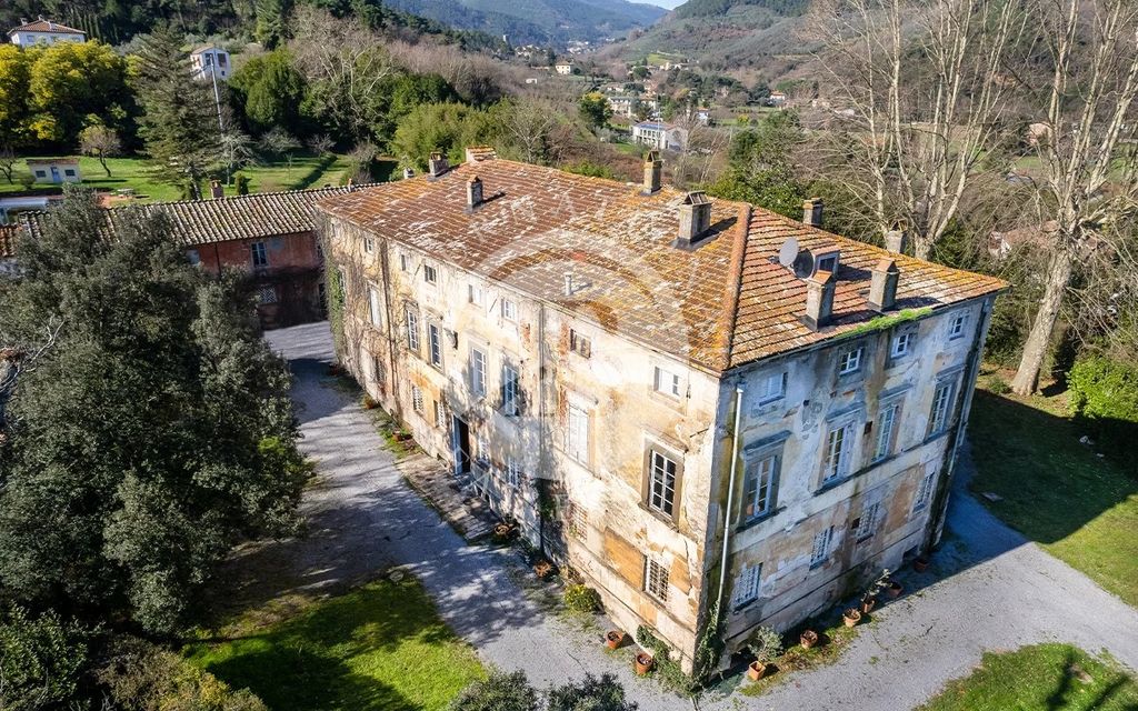 Property photo 2 of 24