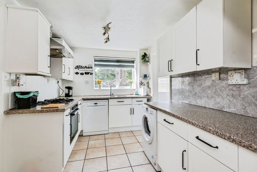 Property photo 2 of 12