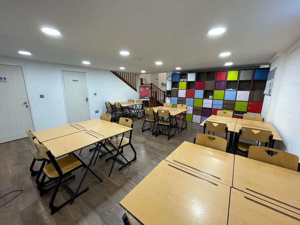 Property photo 3 of 9