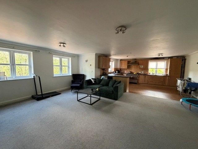 Property photo 3 of 7