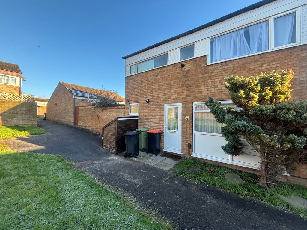 Property photo 1 of 11 Front