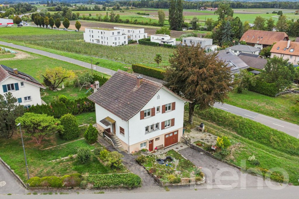 Property photo 1 of 12