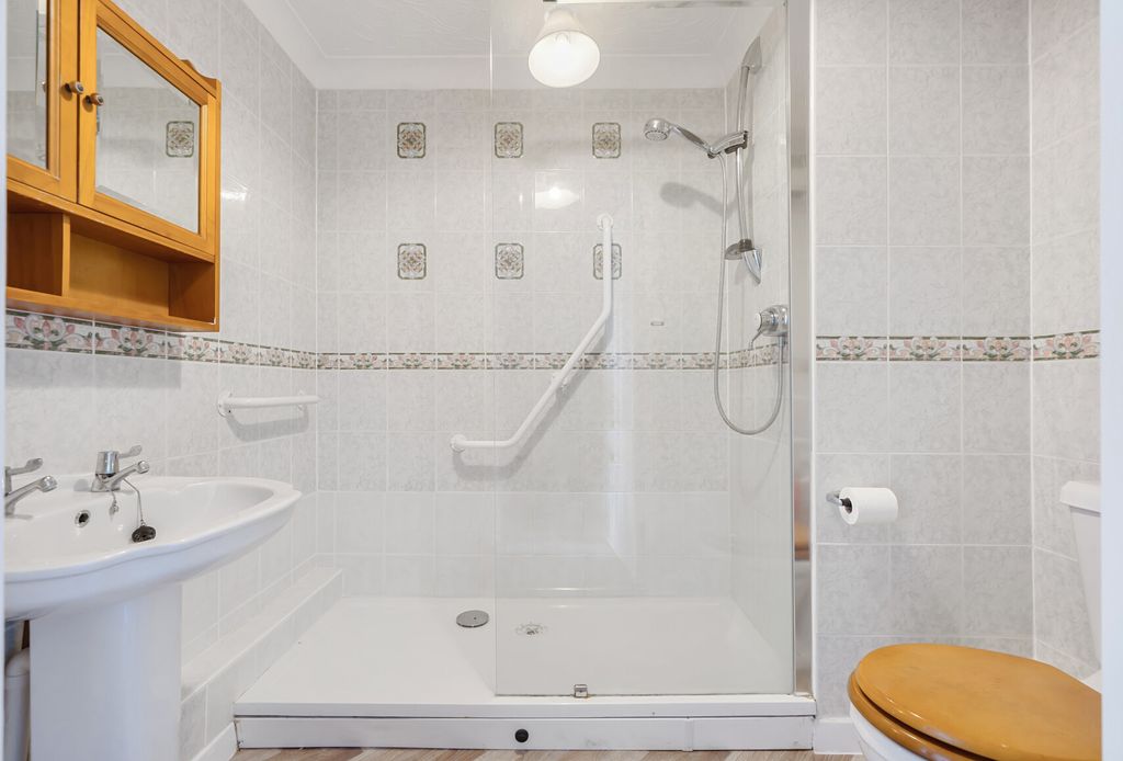 Property photo 3 of 15 1314559-10-68597B...