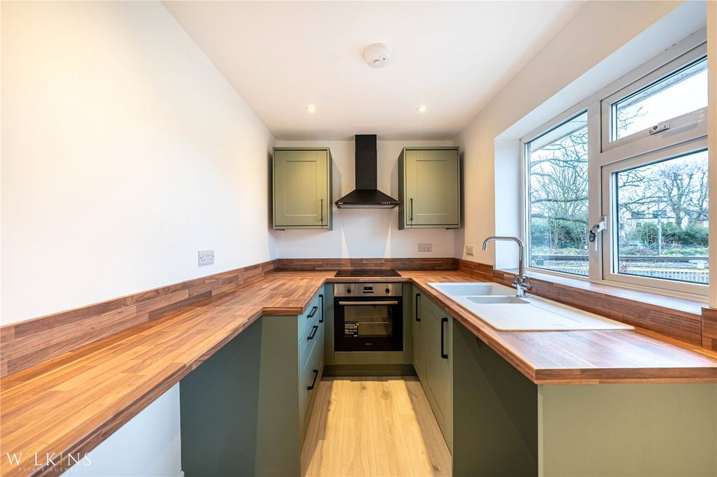 Property photo 3 of 15 Picture No. 02