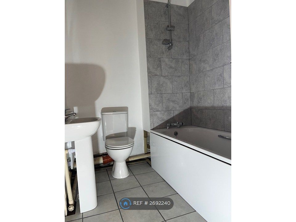 Property photo 3 of 3