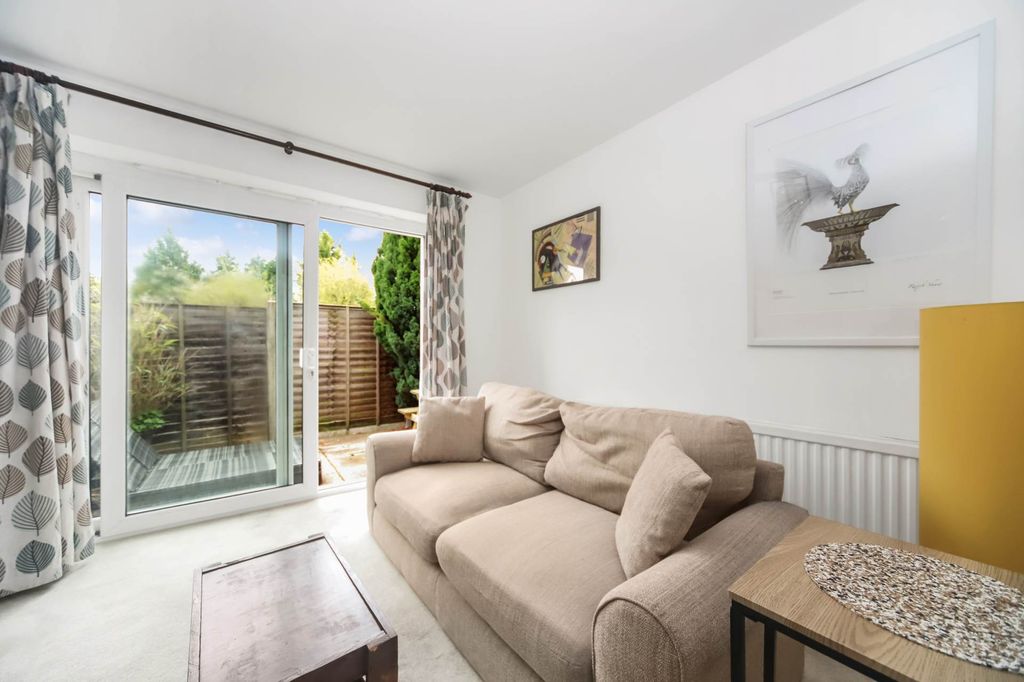 Property photo 3 of 13