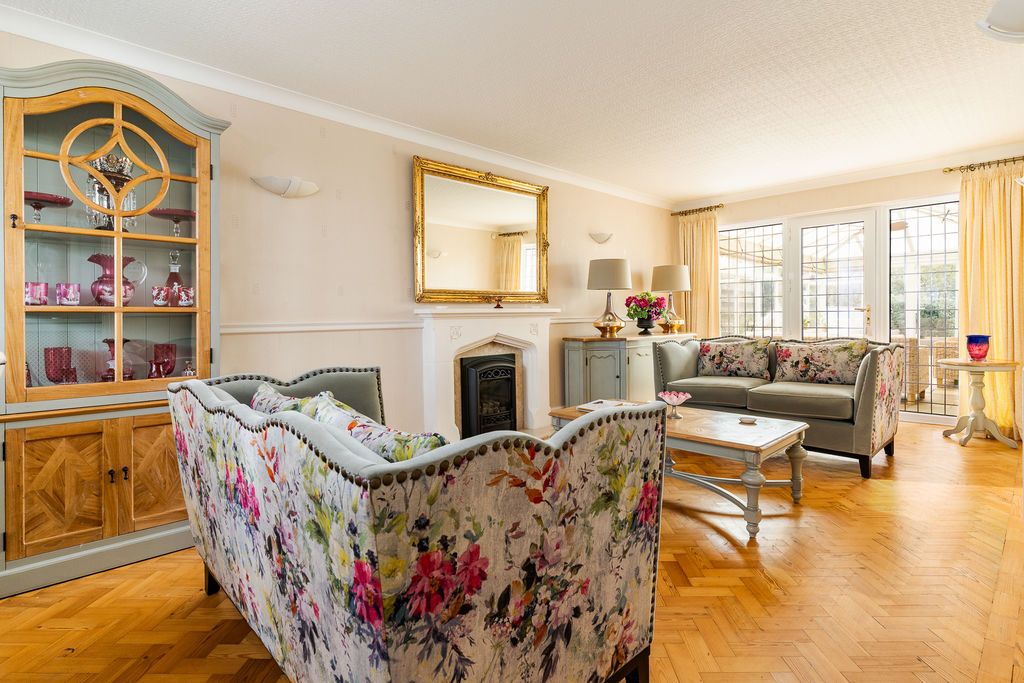 Property photo 2 of 25 Photo 7