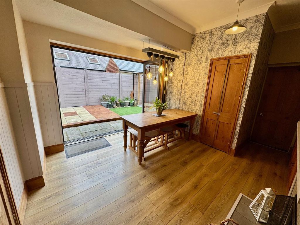 Property photo 3 of 29 Dining Room 3.Jpg