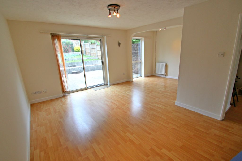 Property photo 2 of 8 2