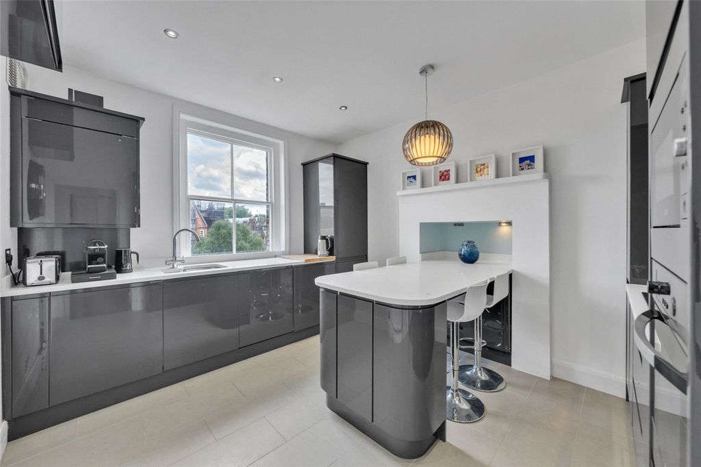 Property photo 2 of 12 Picture No. 09