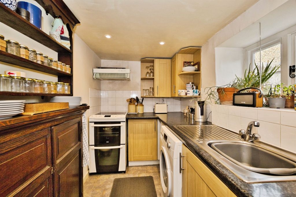 Property photo 2 of 21