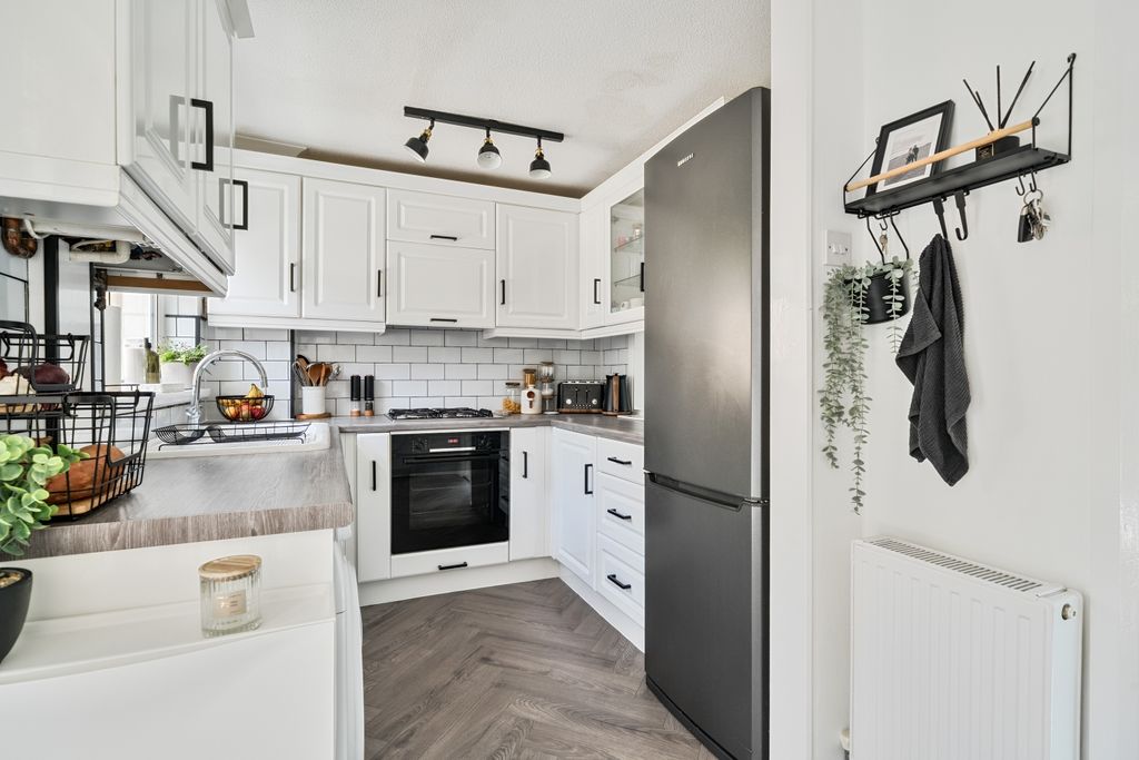 Property photo 2 of 23 1477351-9-6A283Ea178d9B