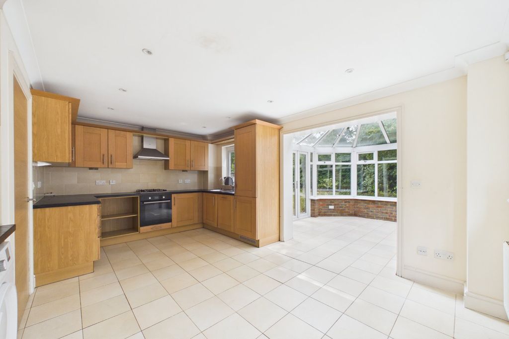 Property photo 2 of 16 Picture No. 16