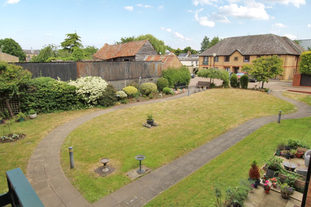 Property photo 2 of 10