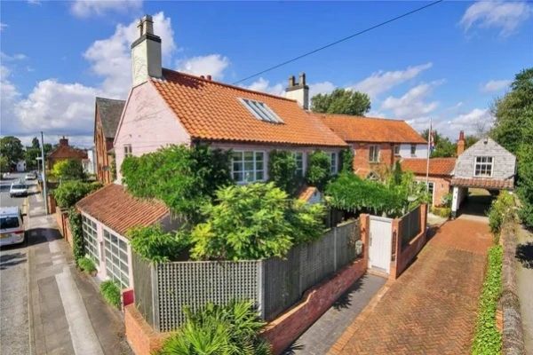 Property photo 1 of 35 1The-Old-Post-Office-Main-Street-East-Bridgford-No