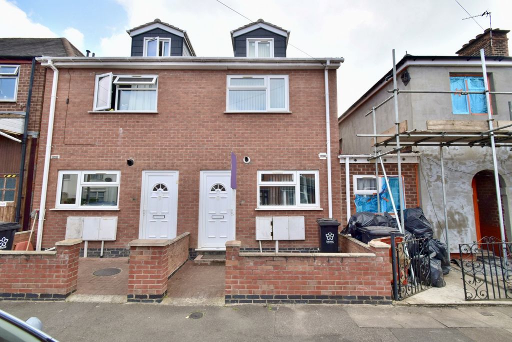 Property photo 1 of 5 Nansen Road, North Evington, Leicester, Leicestershire, Le5 5Fx