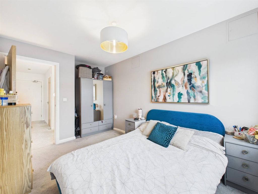 Property photo 3 of 20 Cam02885G0-Pr0532-Still009.Jpg