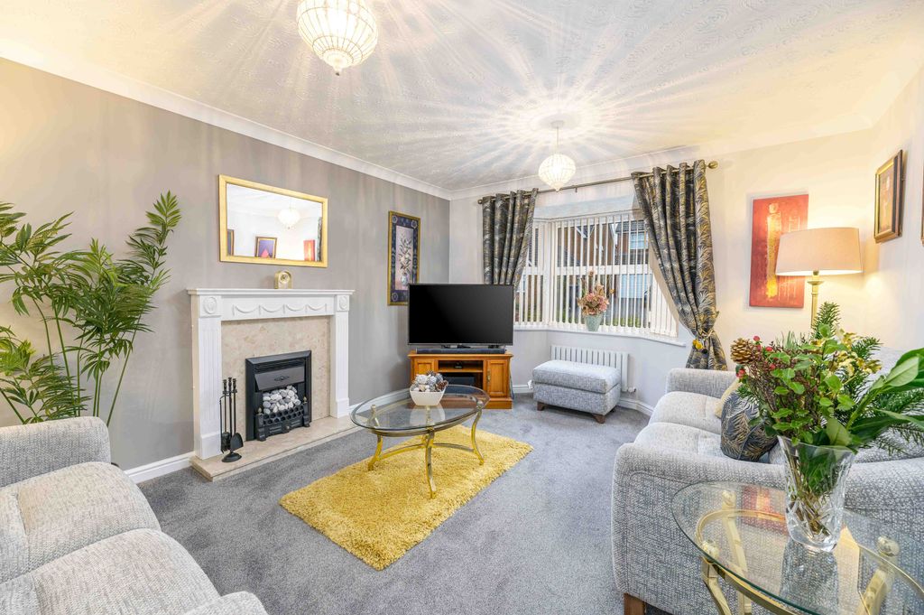 Property photo 3 of 40 09