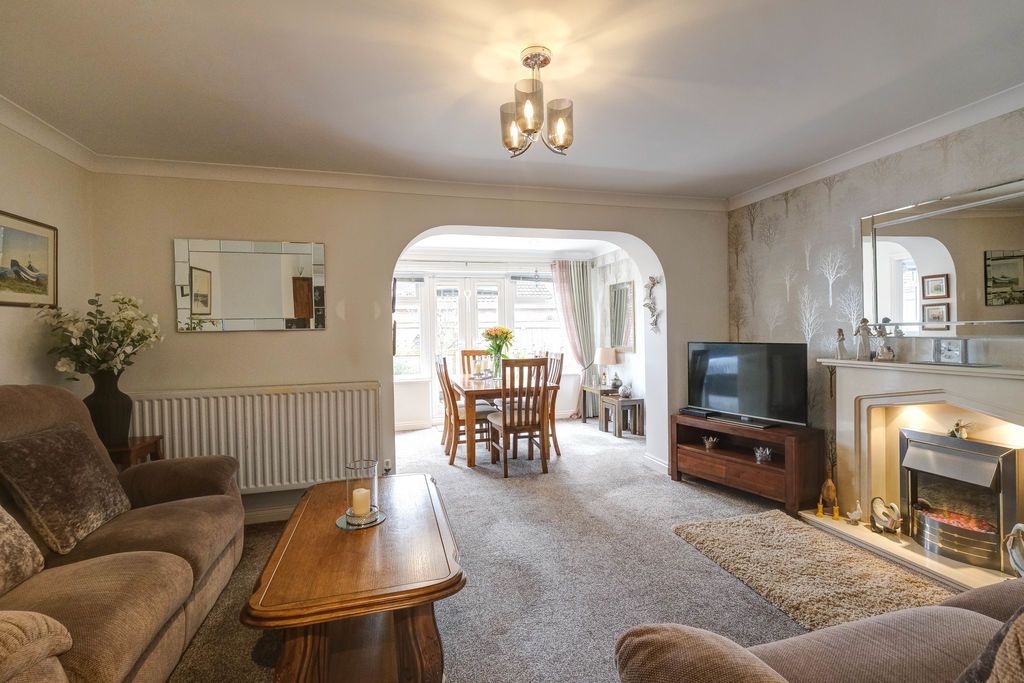 Property photo 2 of 19 Photo 13