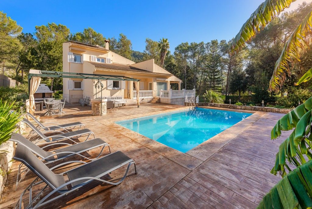 Property photo 2 of 20 Exterior And Pool (1)
