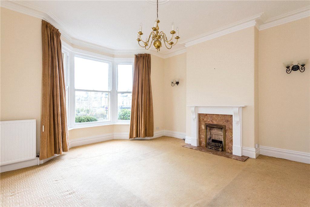 Property photo 2 of 17 Picture No. 15