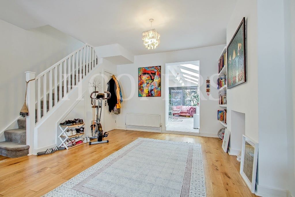 Property photo 2 of 17